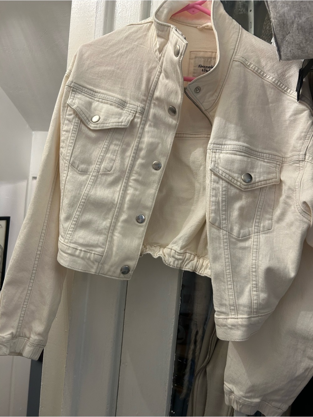 Abercrombie & Fitch Cream Cropped Denim Jacket